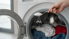 Nu m-am gândit niciodată că se poate adăuga asta la rufe: ce face o singură lingură de bicarbonat de sodiu cu rufele